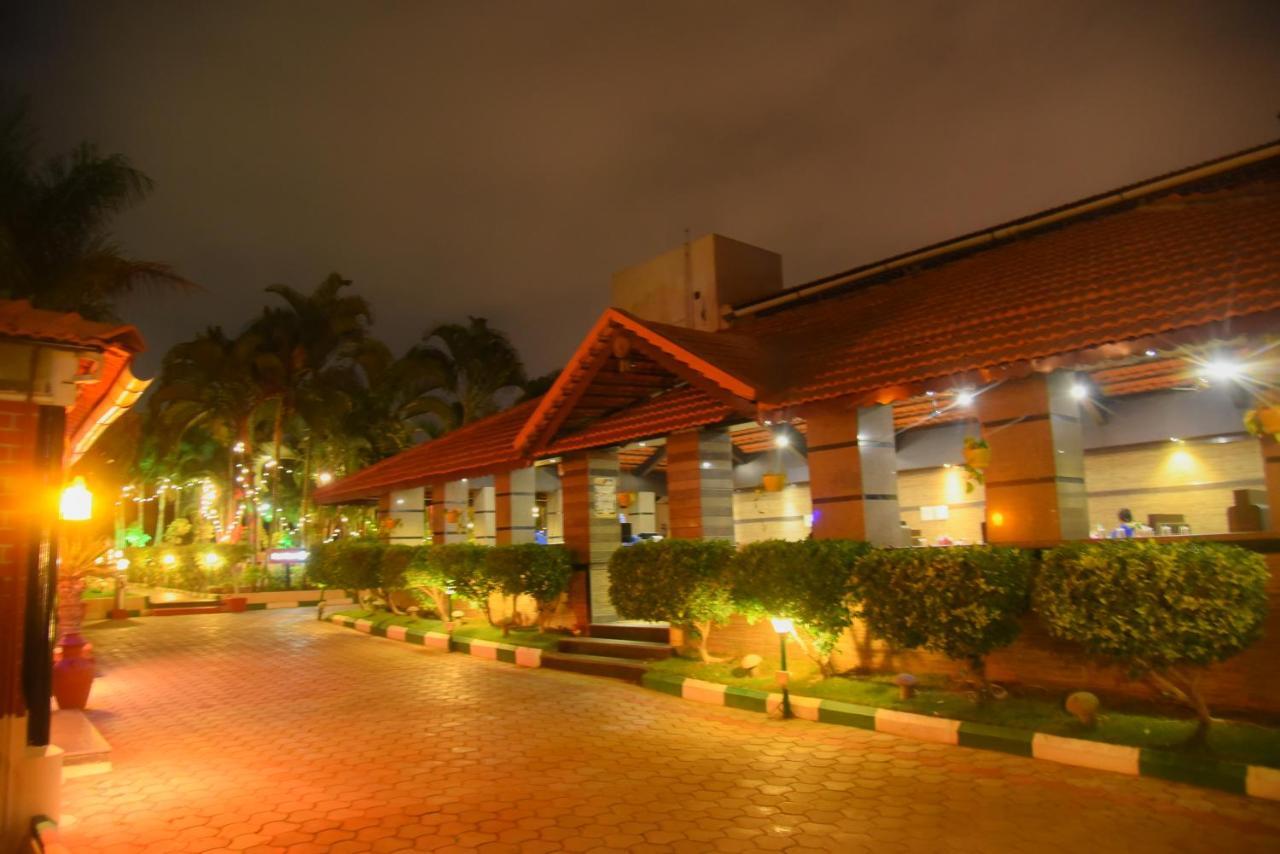 Grand Maurya Hotel And Resort Mysore Exterior photo